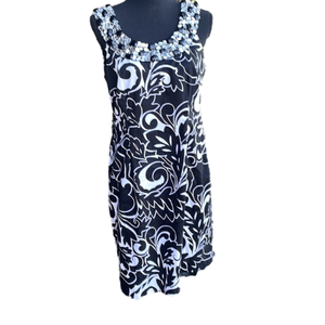 EUC dressbarn black and white print dress with major bling! Size 12